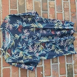 American Rag Tropical V-neck Tee, Size Medium